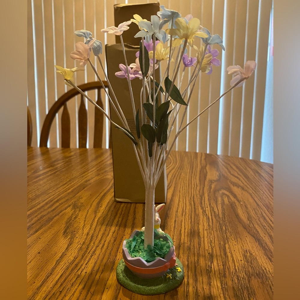 Avon Gift Collection Easter Tree